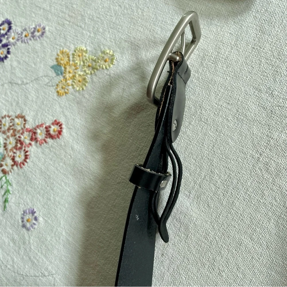 Black Leather Belt with Rectangular Silver Buckle. 40